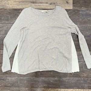 Loft gray with white trim casual sweater top size XL B 193